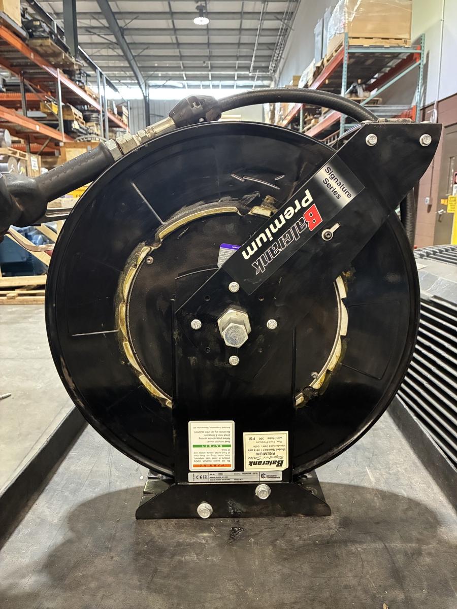 1/2" x 50' Oil Hose Reel — 300 PSI